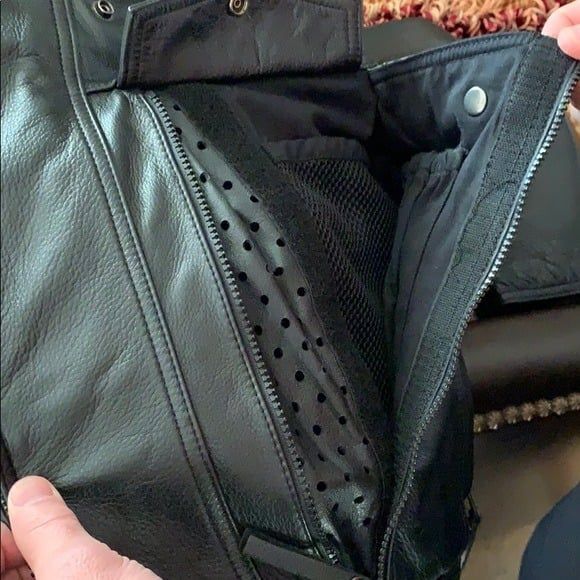 Authentic Like New Men's Black Leather Harley Davidson Jacket Medium - Picture 7 of 8